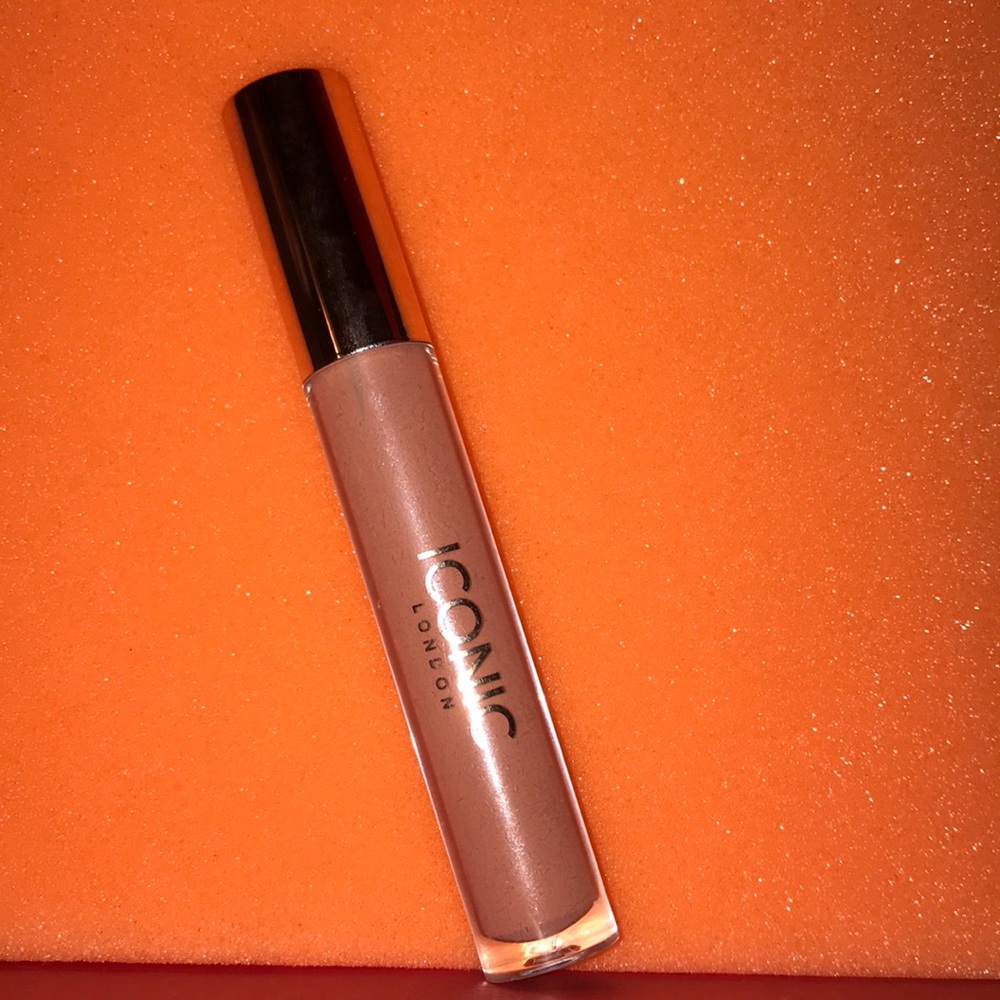 Iconic London lip plumping gloss